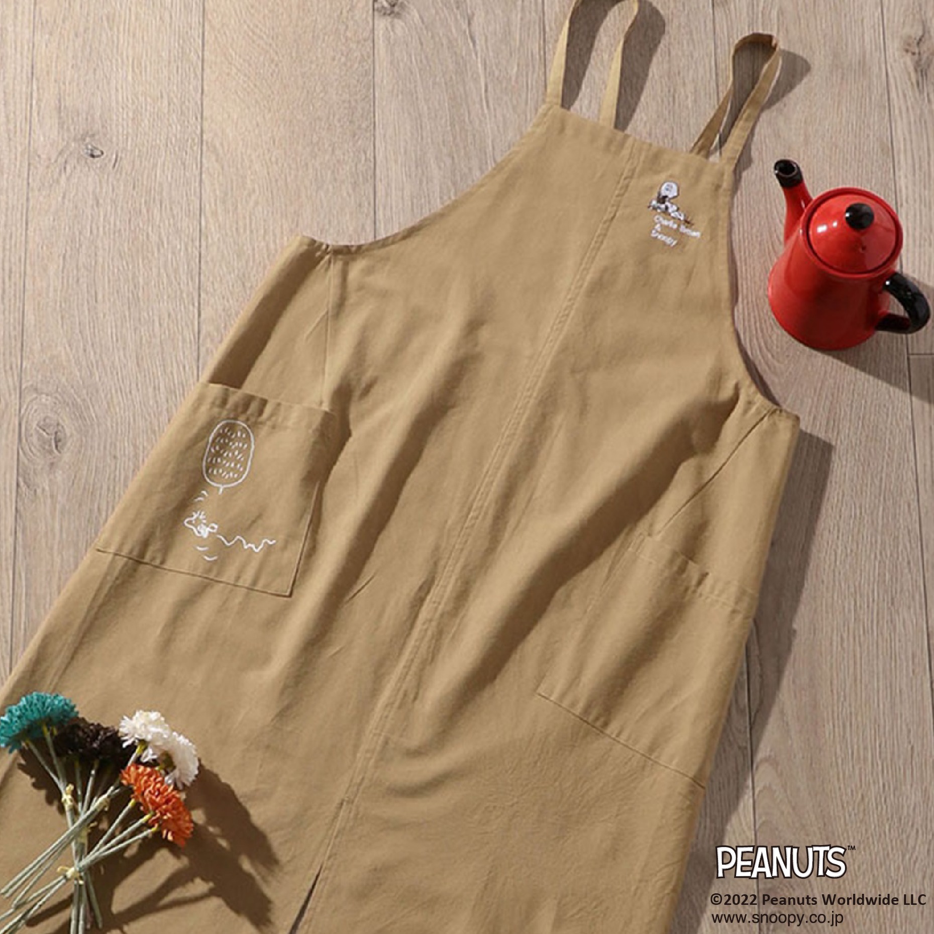 クロスプラスのスヌーピーデザインエプロンで家事をおしゃれに楽しく